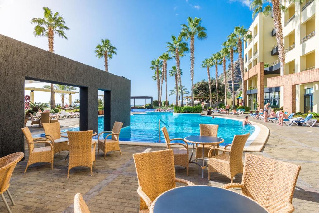 Calheta Beach - All-inclusive