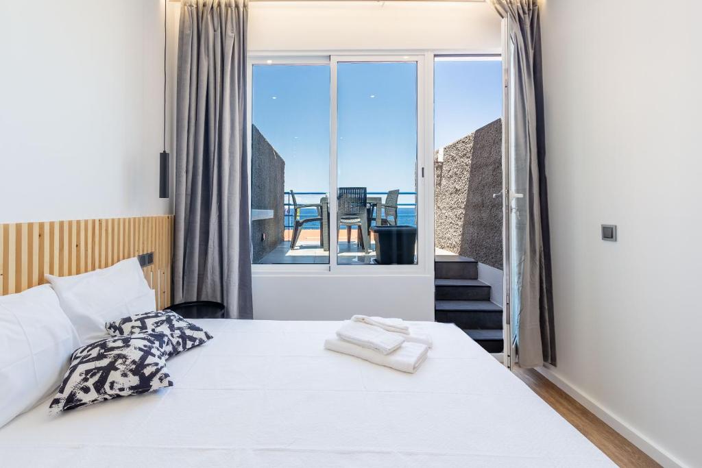The Jolie - Apartments by the Ocean