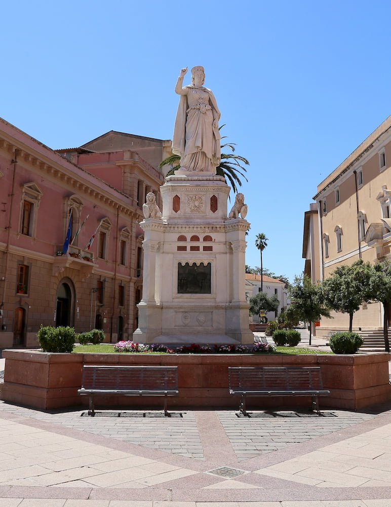 Eleonora d'arborea Monument