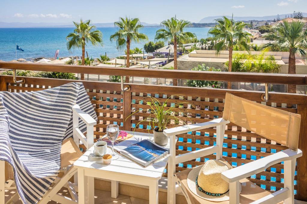 Giannoulis - Santa Marina Plaza