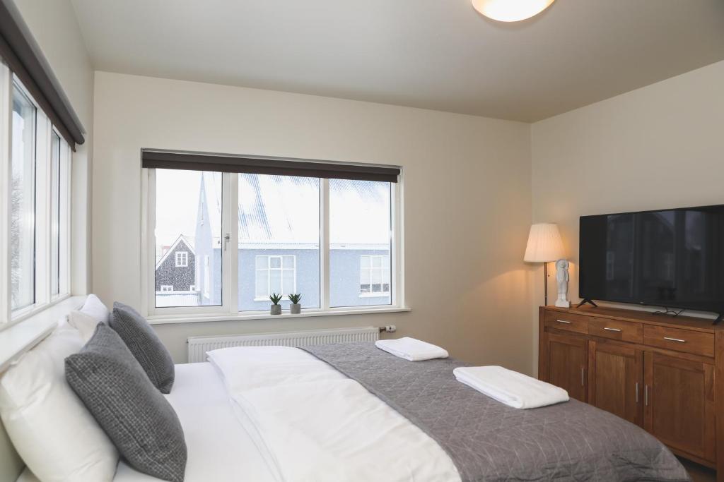 E18 Apartments