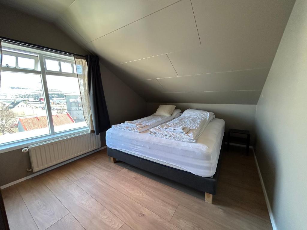 G10 Apartments