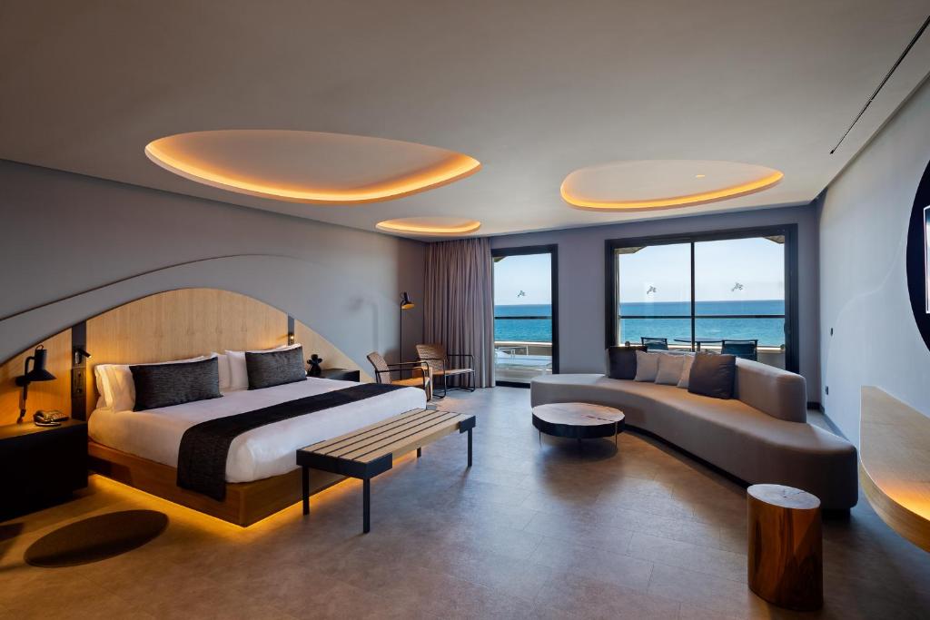 Hotel Faro, a Lopesan Collection Hotel