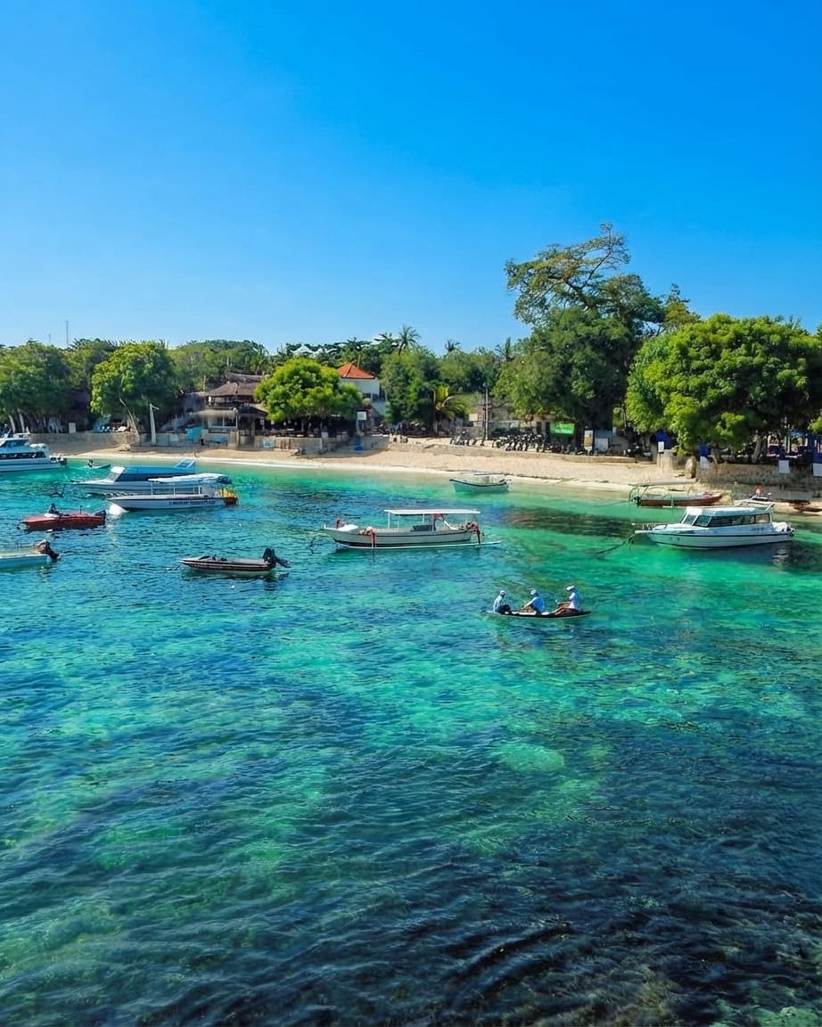 Mushroom Bay, Nusa Lembongan Mushroom Bay, Nusa Lembongan