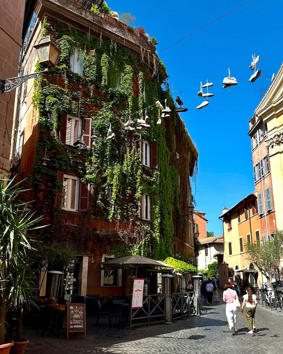 Piazza Trilussa & Riverside, Trastevere Piazza Trilussa & Riverside, Trastevere