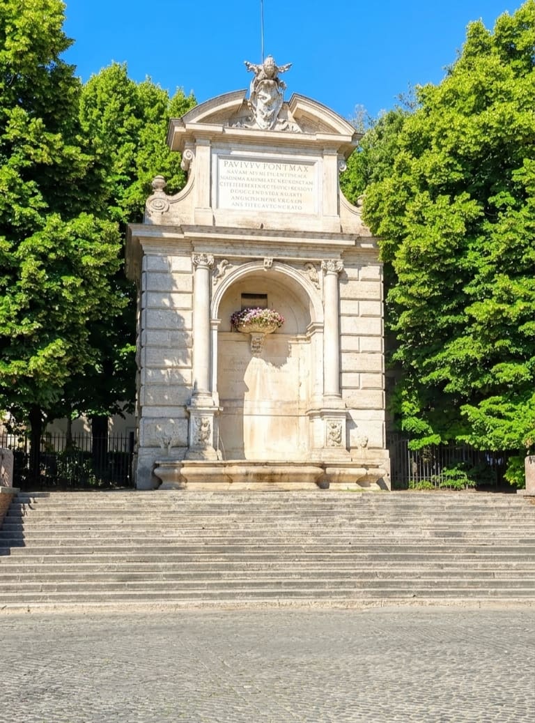 Piazza Trilussa & Riverside, Trastevere Piazza Trilussa & Riverside, Trastevere