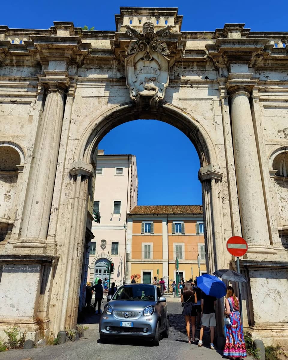 Porta Portese, Trastevere Porta Portese, Trastevere