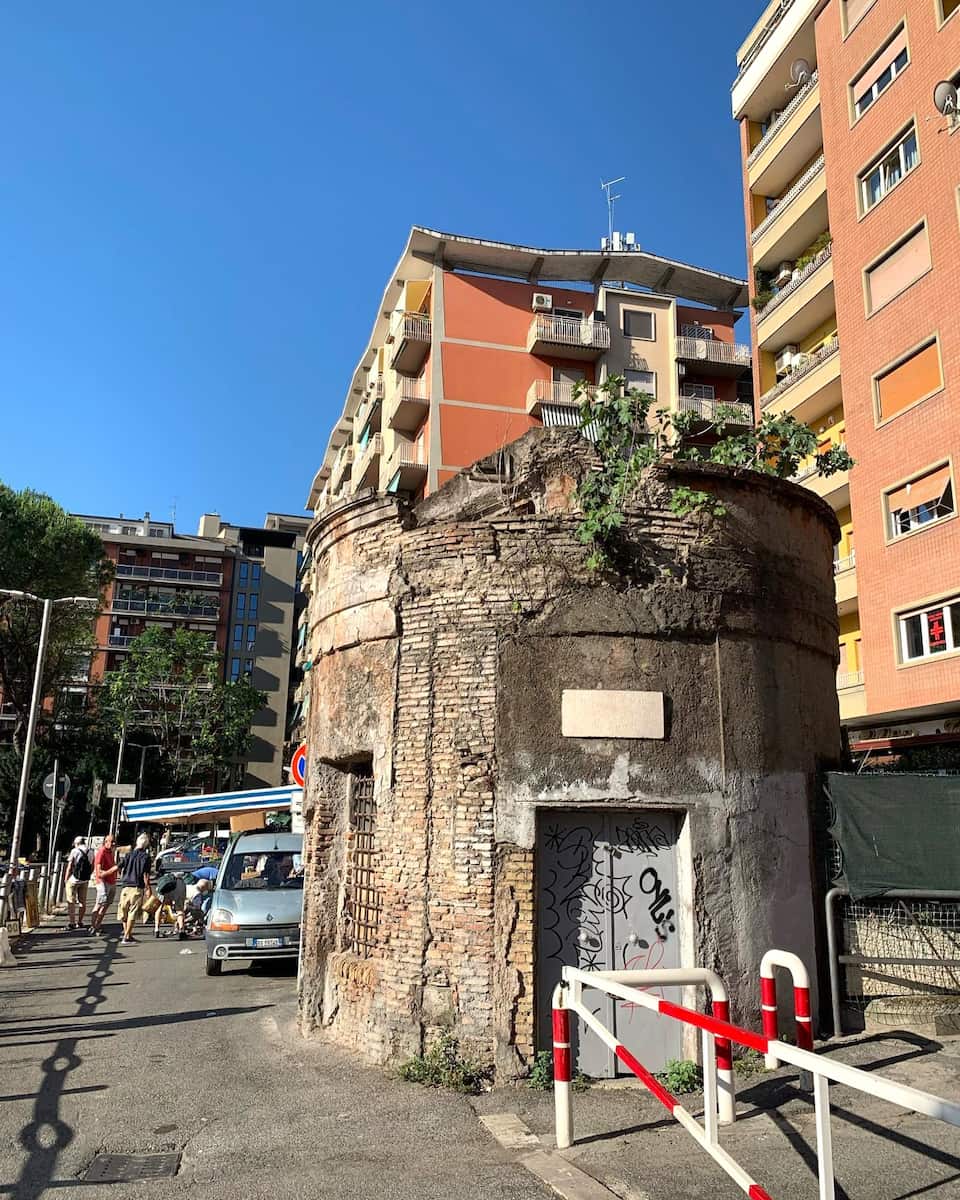 Porta Portese, Trastevere Porta Portese, Trastevere