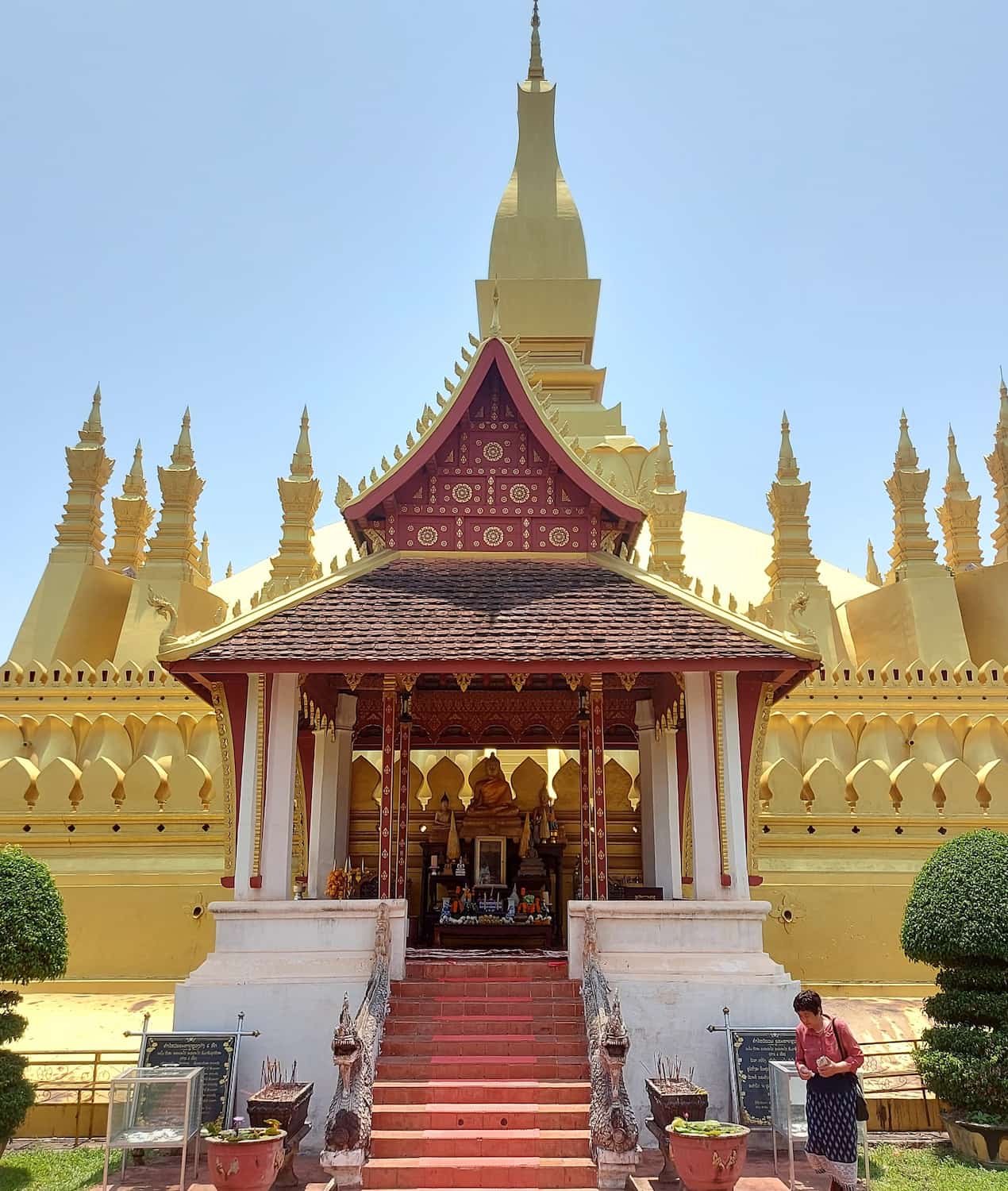 Talat Sao & Patuxai, Vientiane Talat Sao & Patuxai, Vientiane