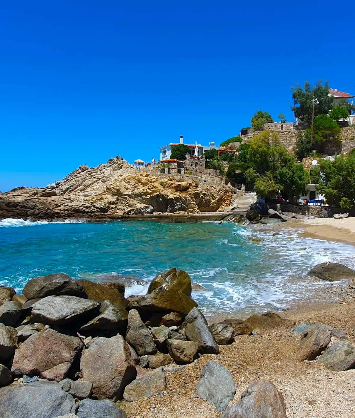 Christos Raches, Ikaria Christos Raches, Ikaria