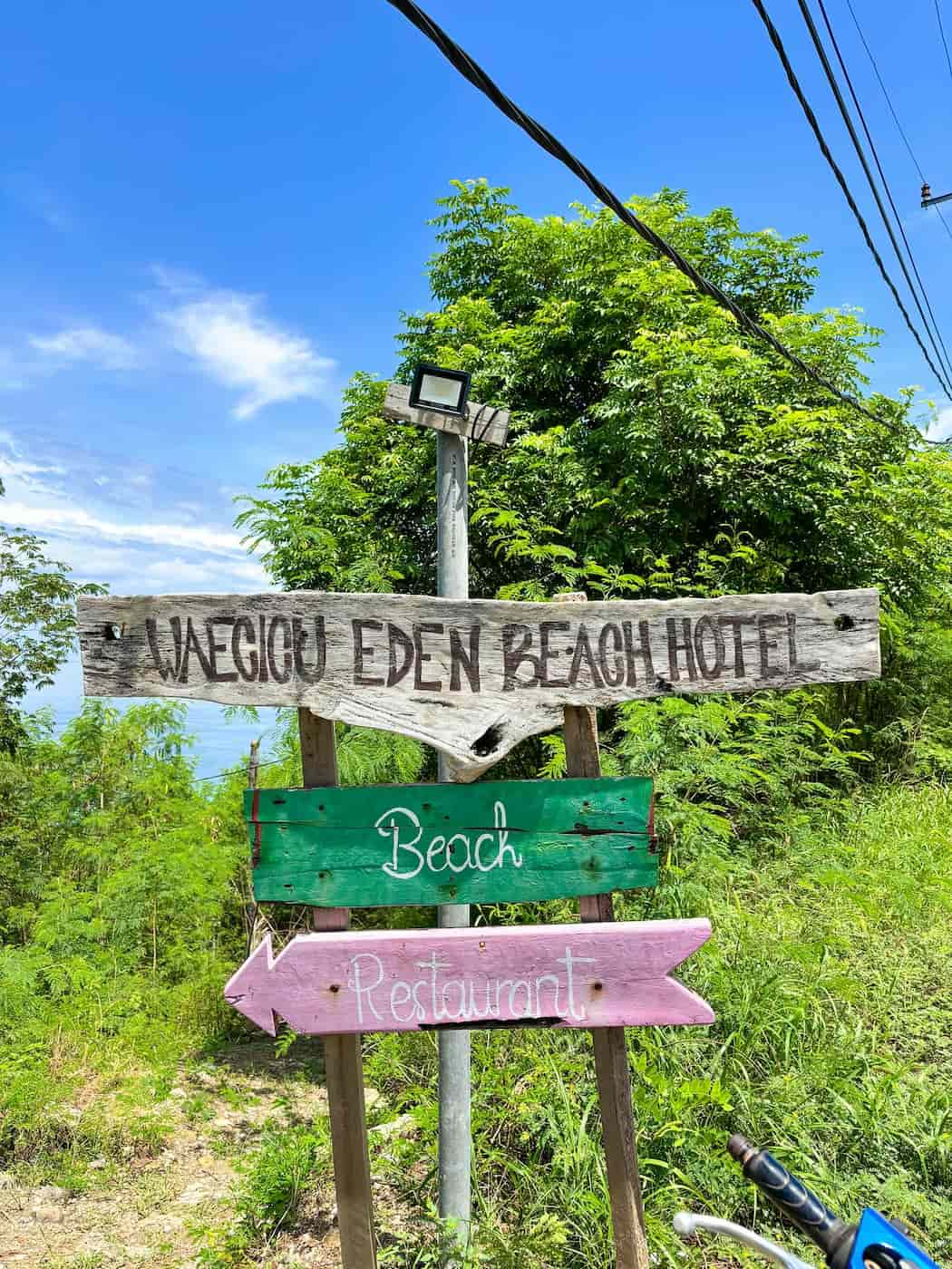 Waecicu Beach, Labuan Bajo Waecicu Beach, Labuan Bajo