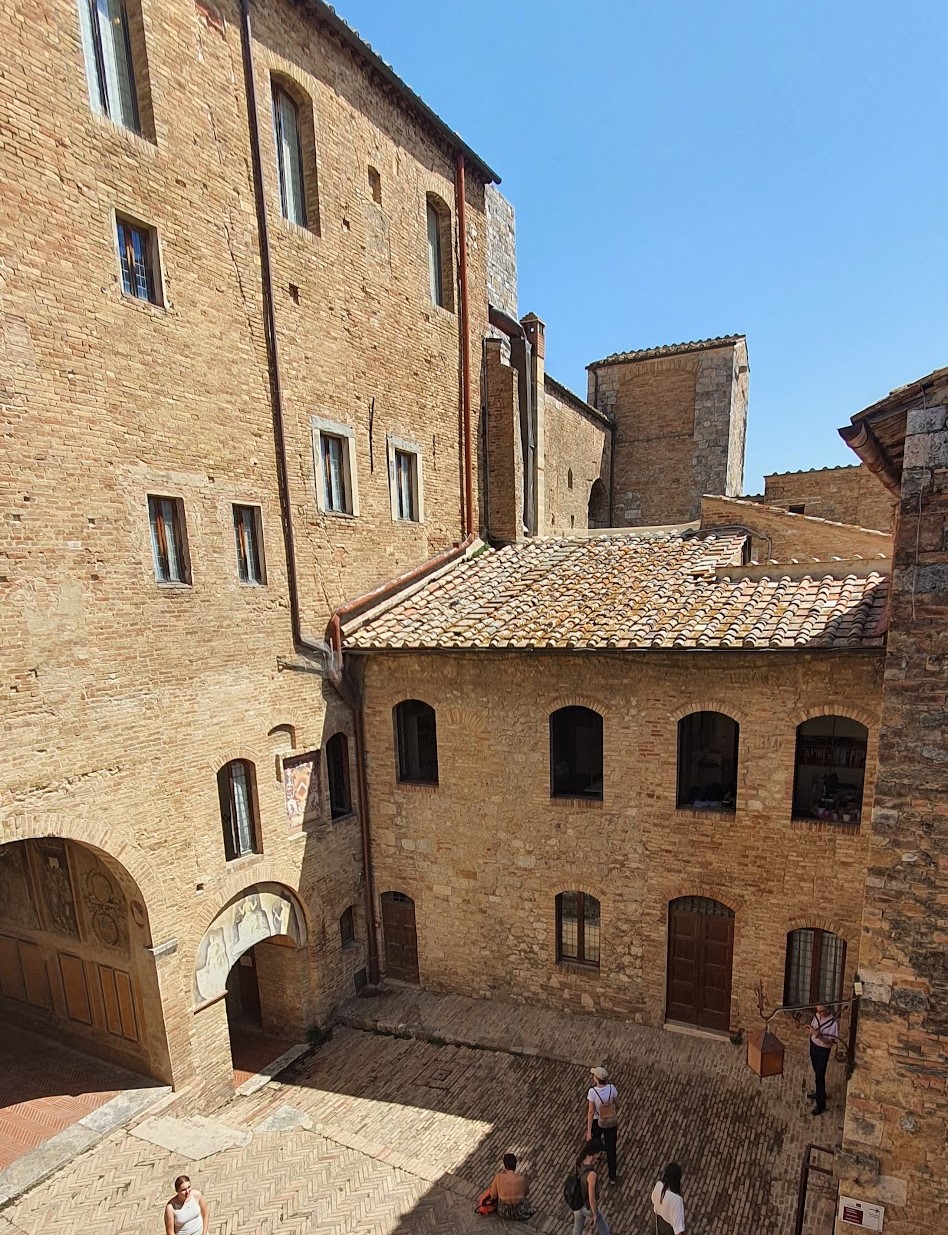 Inside the City Walls, San Gimignano Inside the City Walls, San Gimignano