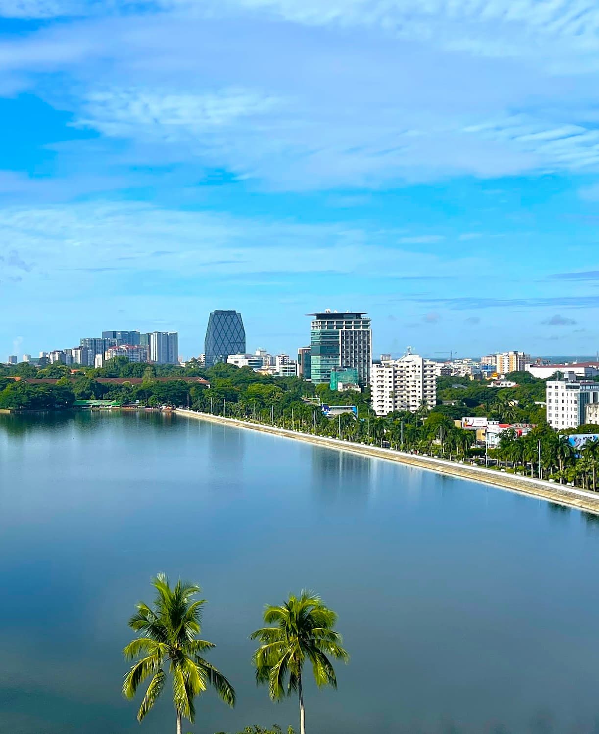Inya Lake, Yangon Inya Lake, Yangon